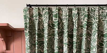 Wren door curtain detail